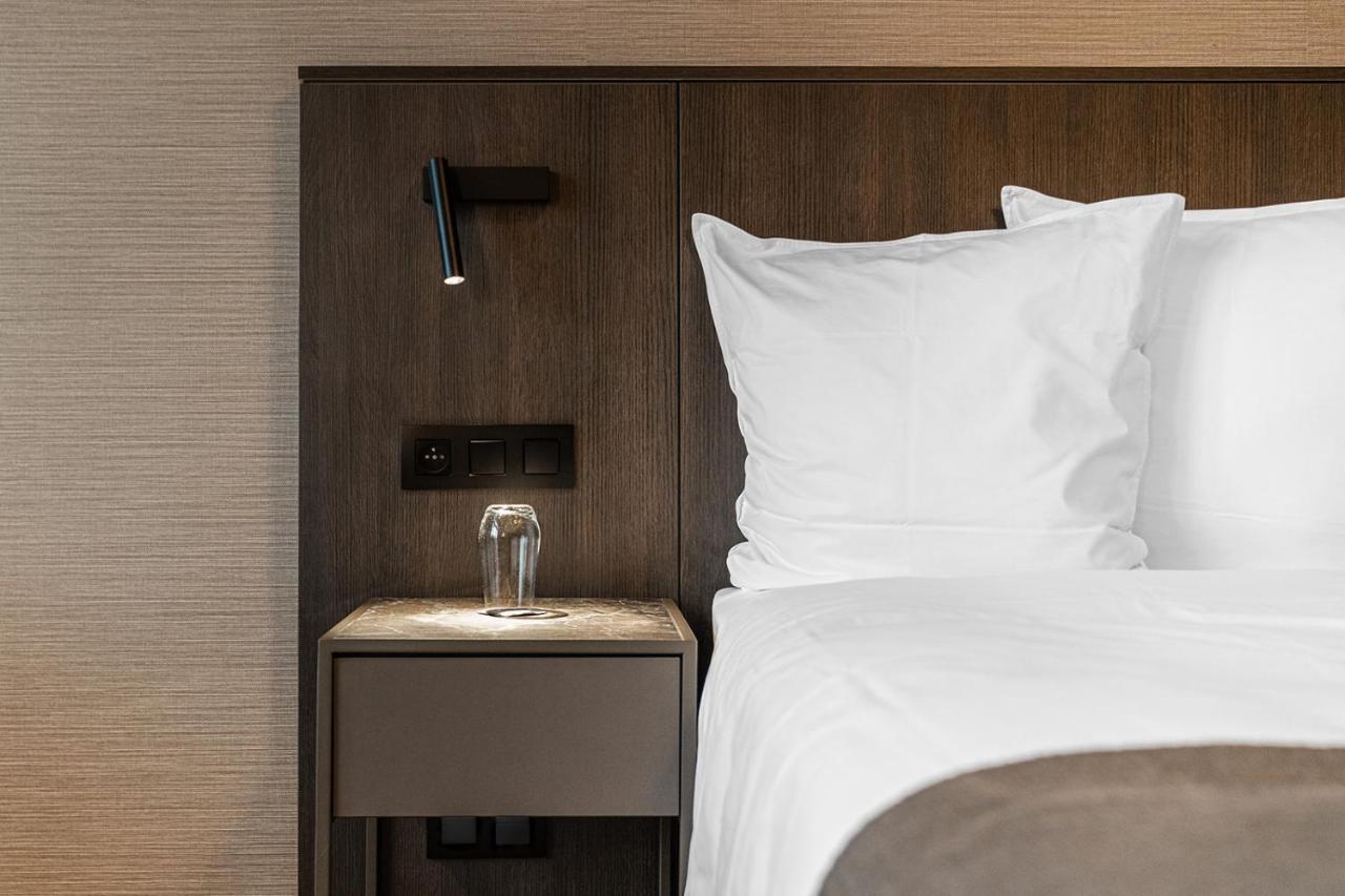 Hotel Britannia Кноке-Хайст Екстериор снимка